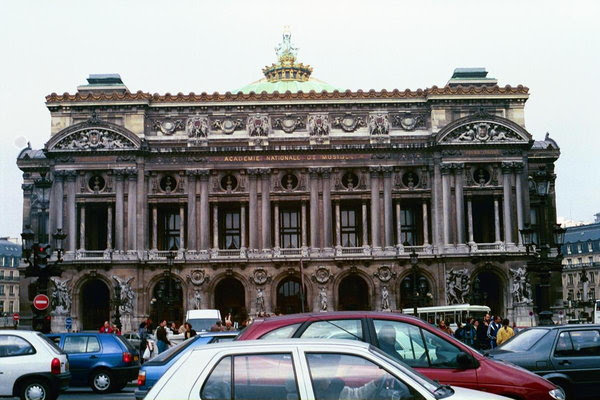 Paryu017c 11.10.96 Pl.Vendome - Palais Royal - 01 - Plac Opery.jpg
