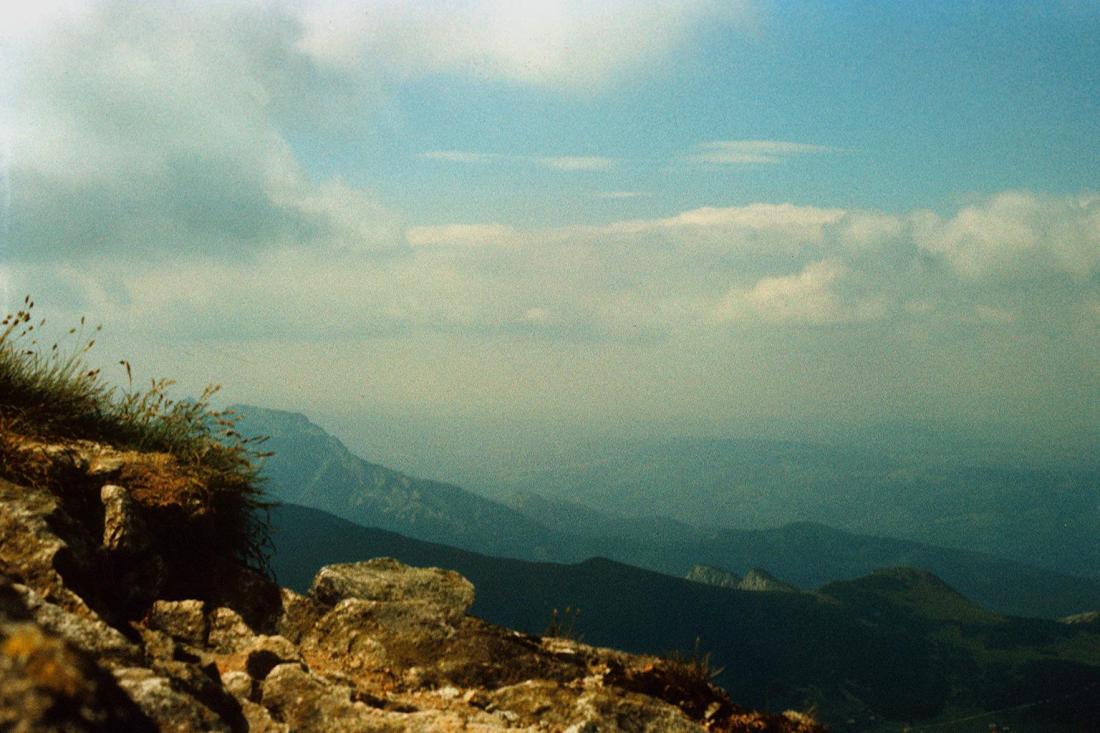 Tatry 1991-film4-s05-widok ze Skrajnego Granatu w str. Giewontu